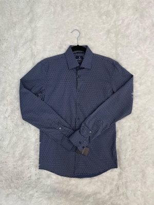 Camisas Americanas – Estilo y Elegancia