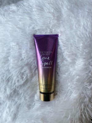 Victoria’s Secret Love Spell Shimmer – Loción Corporal Perfumada
