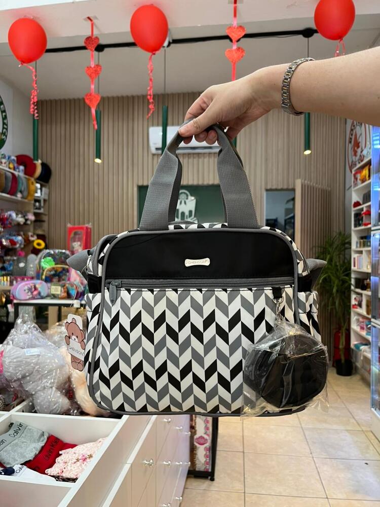 Pañalera Multifuncional Diseño Blanco & Negro