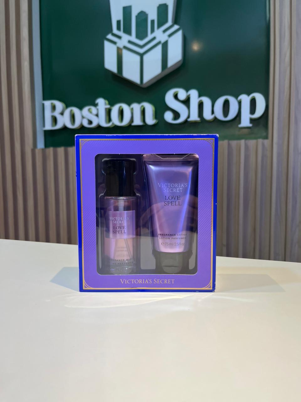 Victoria’s Secret Love Spell Gift Set – Mist 75 ml + Loción 75 ml
