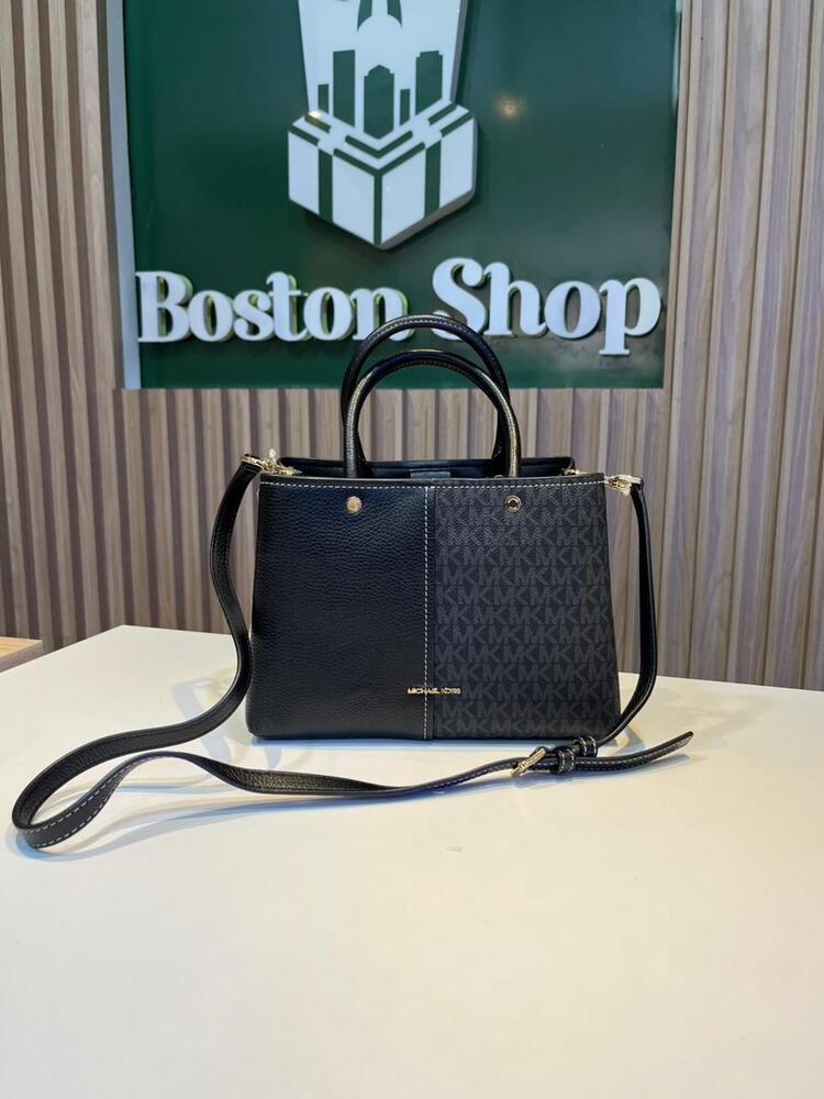 Cartera Michael Kors Negra con Correa Cruzada